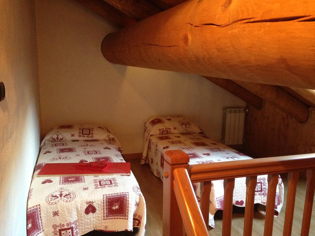 Maison des Challant Challand Saint Victor Extérieur photo