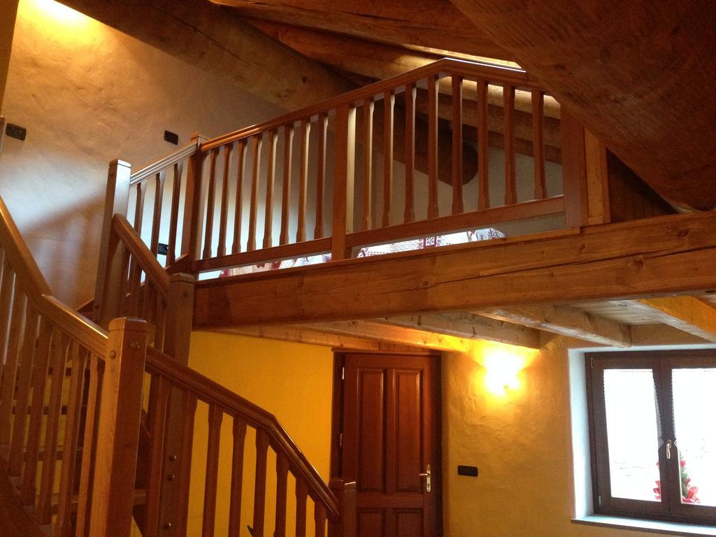 Maison des Challant Challand Saint Victor Extérieur photo